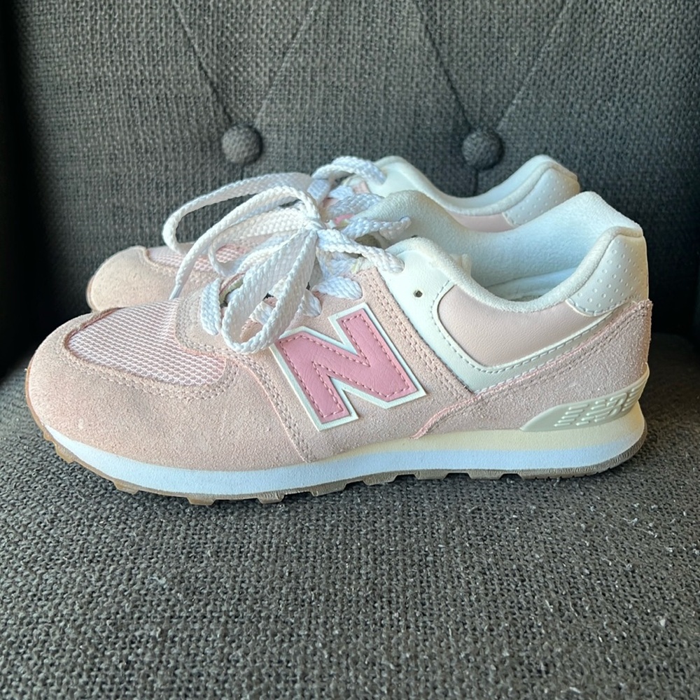 Girls New Balance shoes